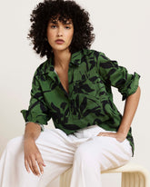 Button Back Stretch Cupro Polo Shirt - Green Sgraffito Print