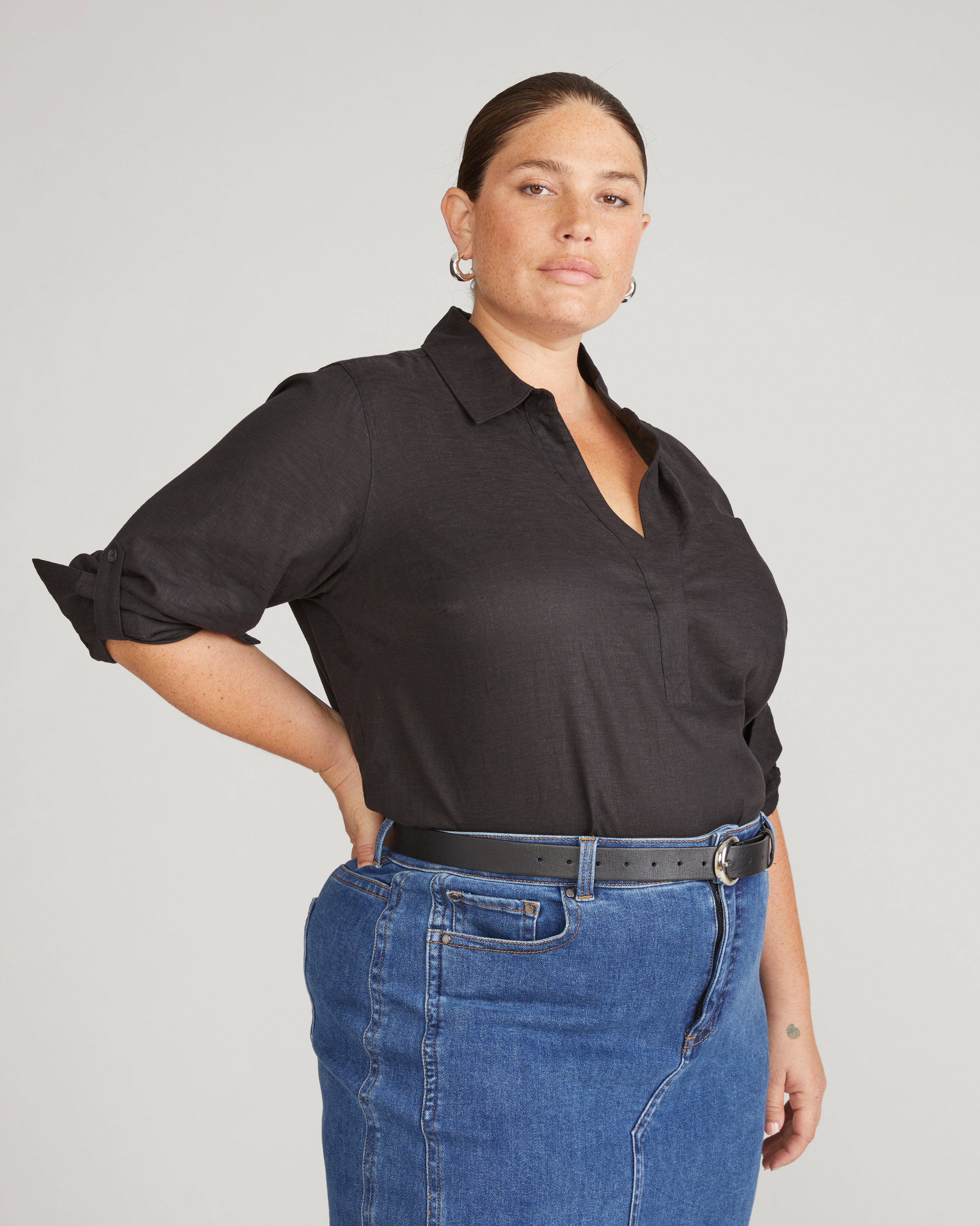 Button Back Linen Blend Polo Shirt - Black