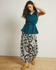 Adelaide Embroidered Sleeveless Linen Blend Shirt - Ink Blue
