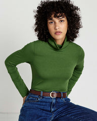 Close Fit Turtleneck - Garden Green