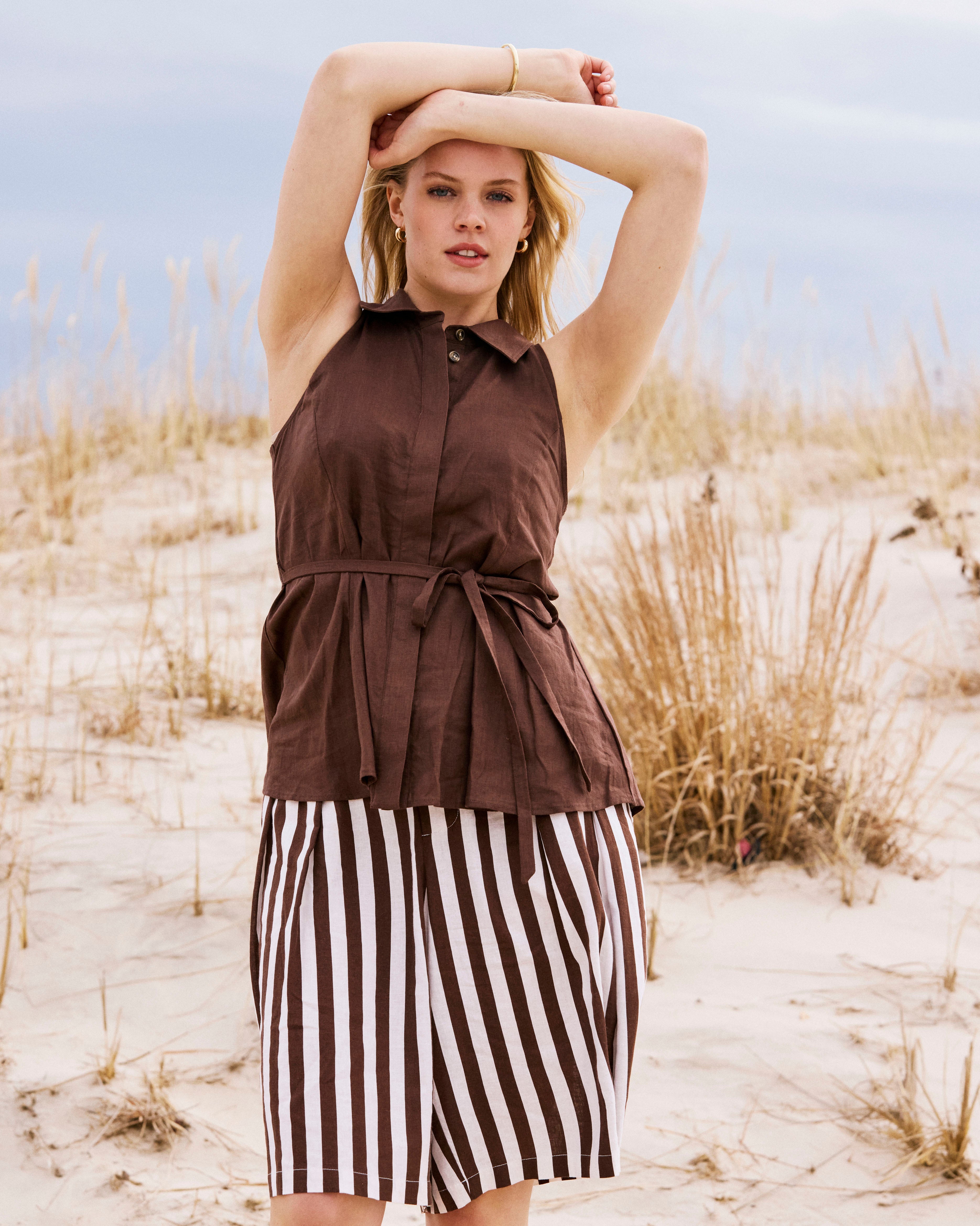 Adelaide Sleeveless Linen Blend Shirt - Peppercorn