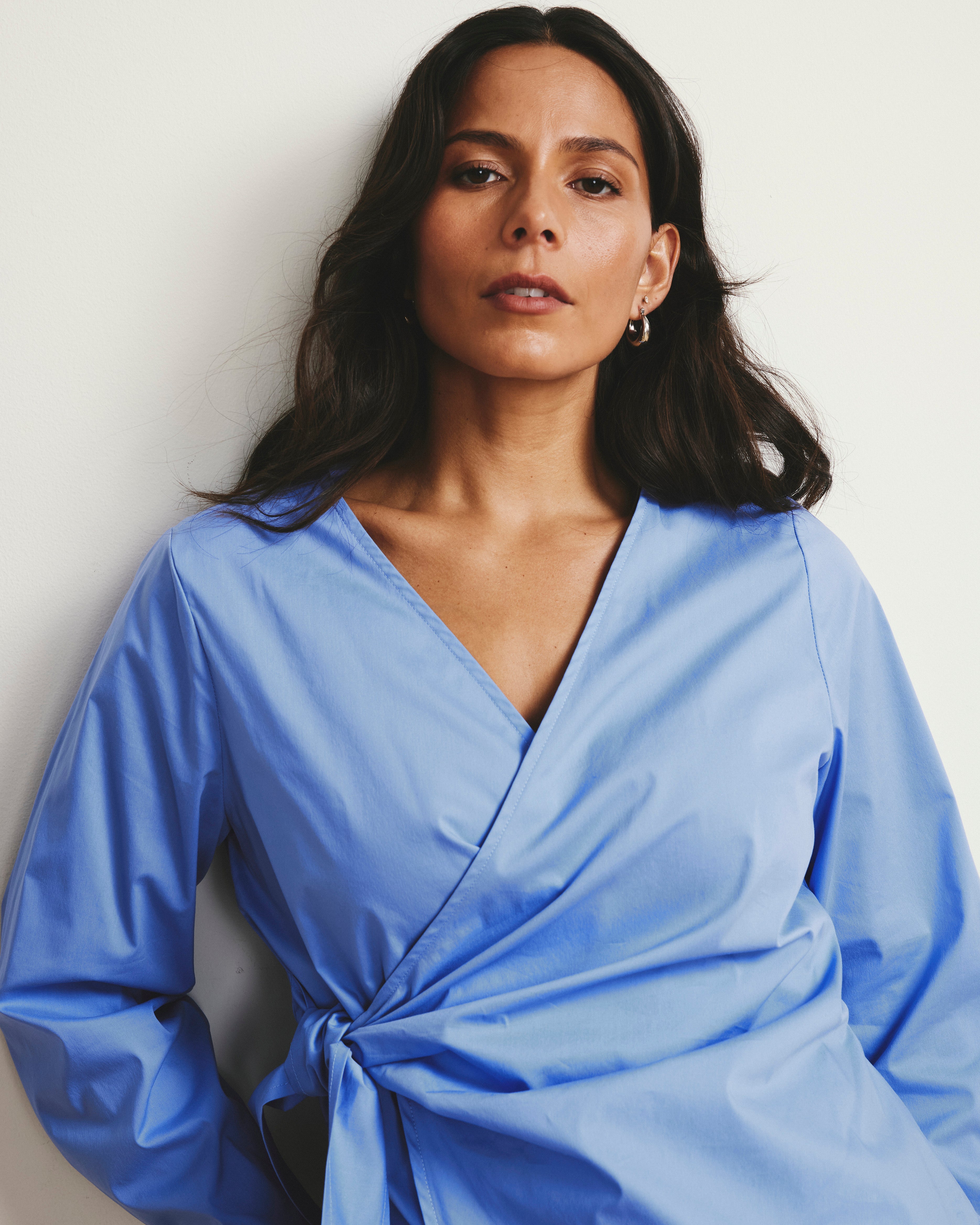 Beacon Stretch Poplin Wrap Shirt - Soft Blue