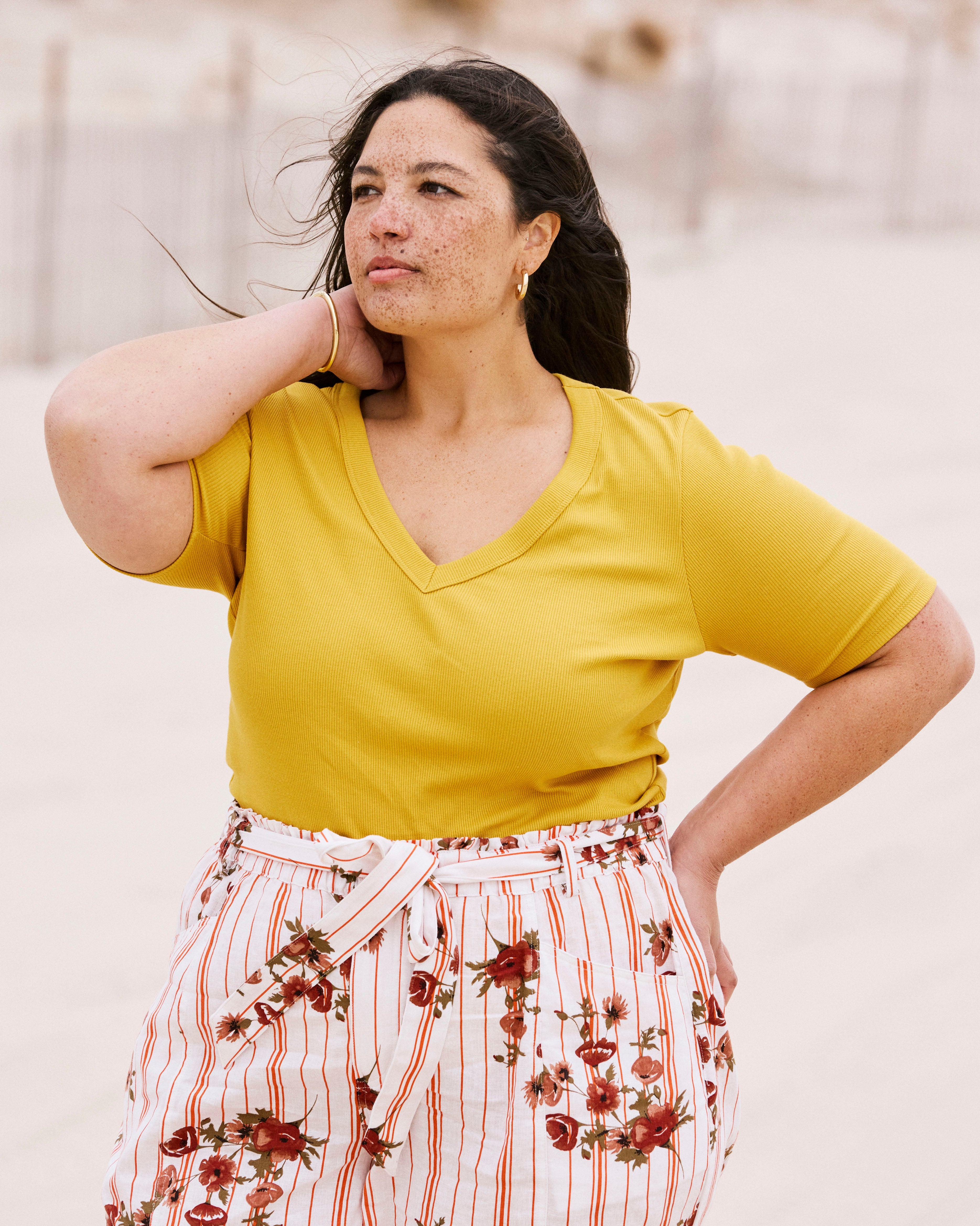 Classic V-Neck Ribbed Tee - Goldenrod