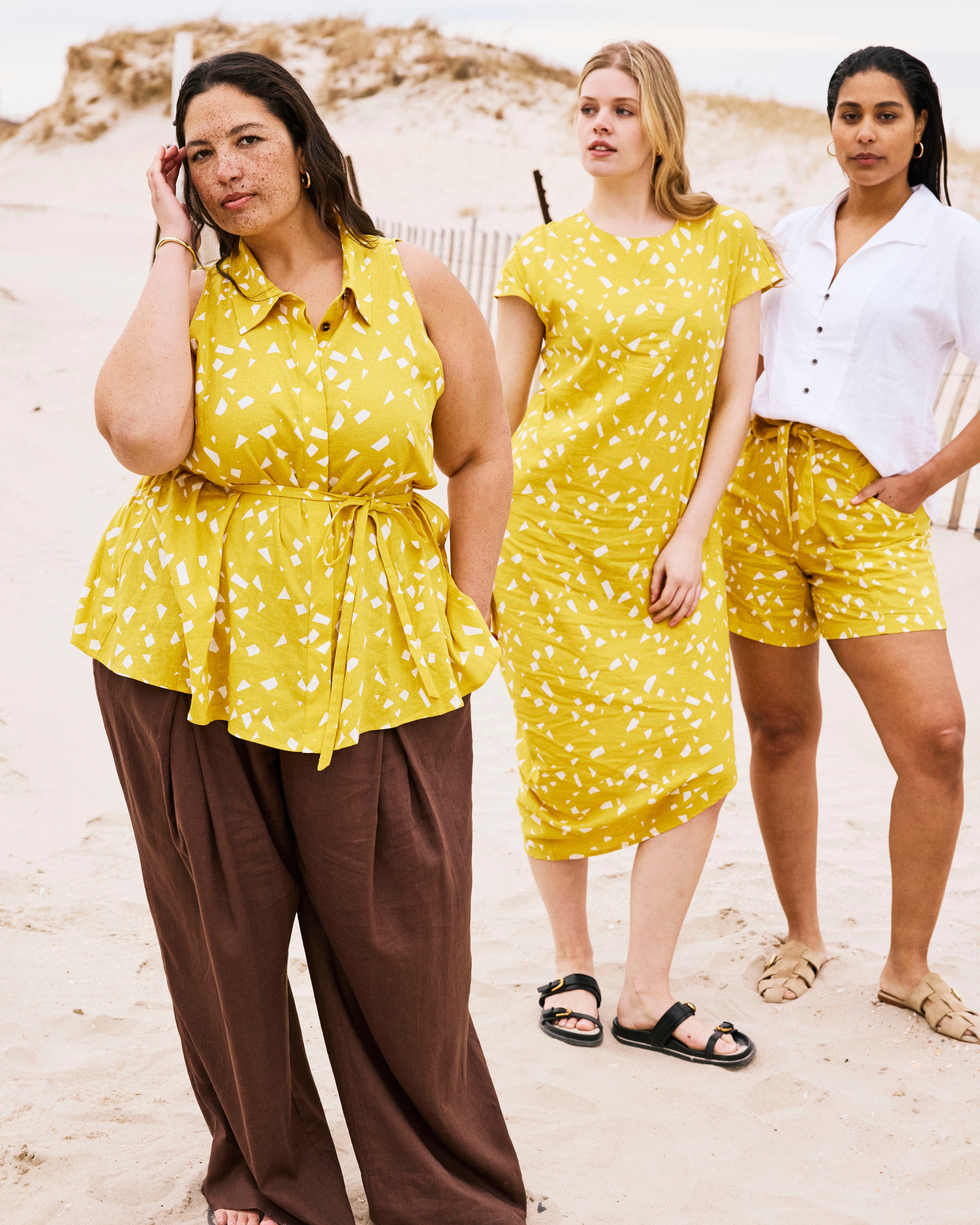Adelaide Sleeveless Linen Blend Shirt - Yellow Confetti Print