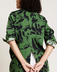 Button Back Stretch Cupro Polo Shirt - Green Sgraffito Print