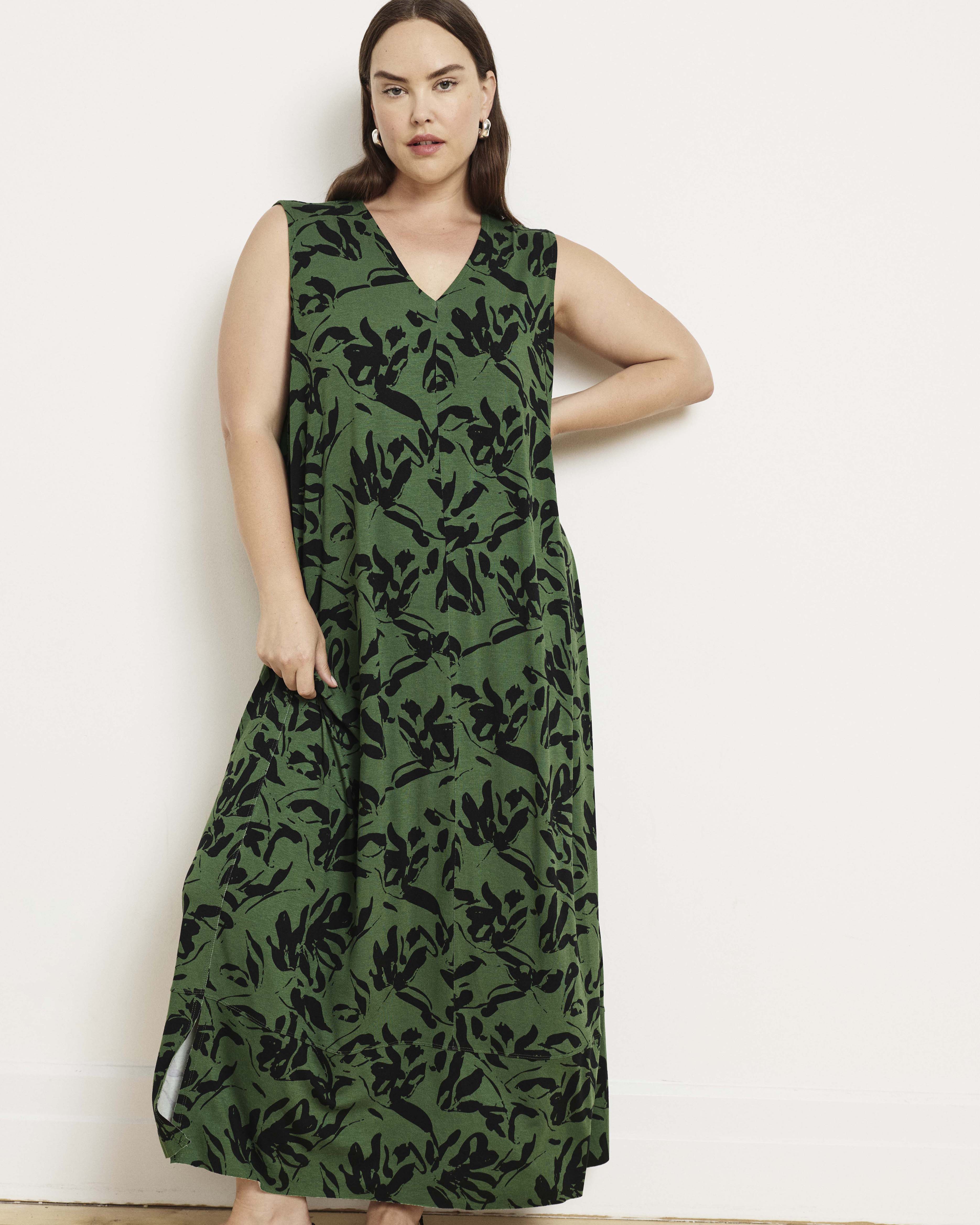 Claremont Liquid Jersey Sheath Dress - Green Sgraffito Print