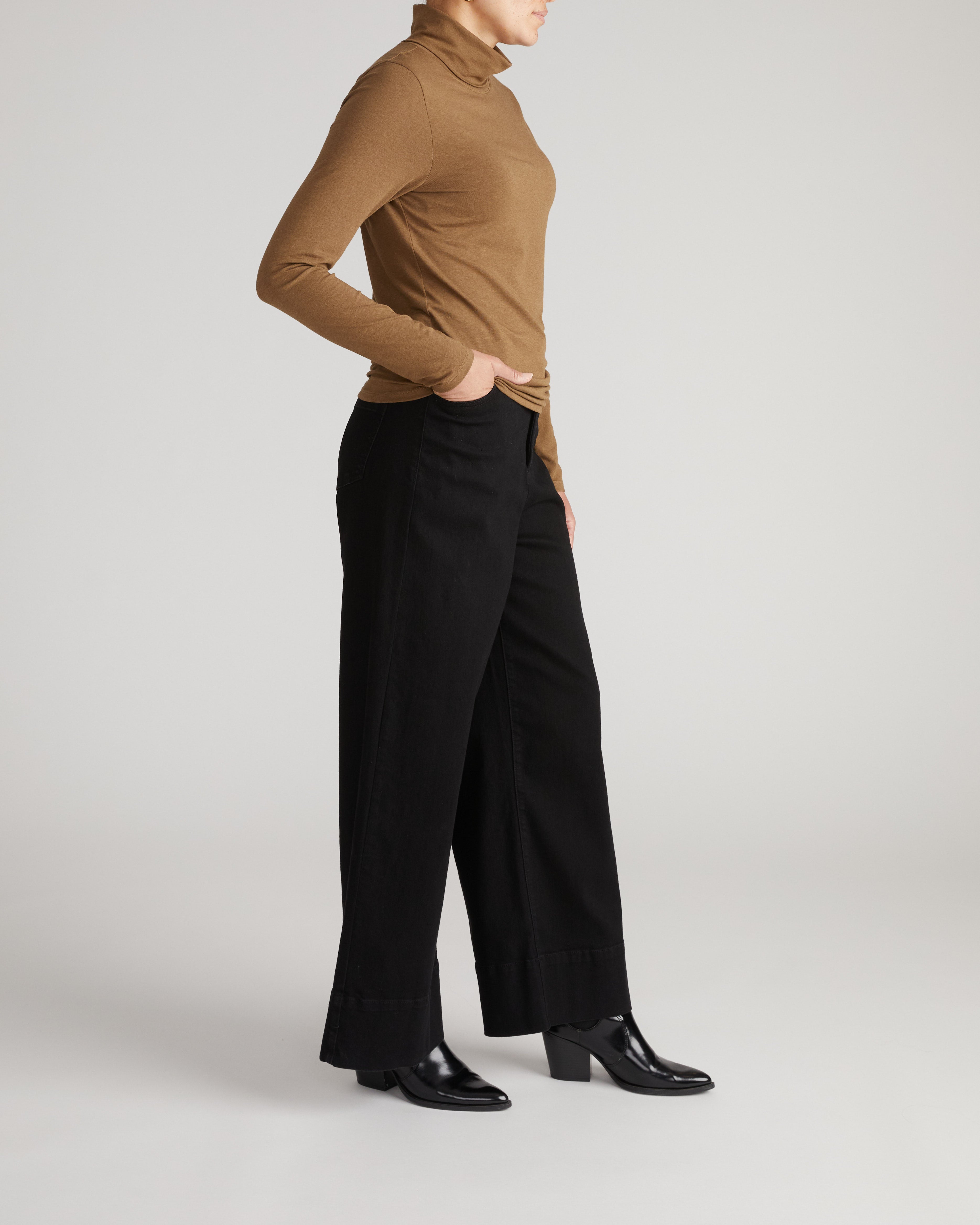 Close Fit Turtleneck - Sepia
