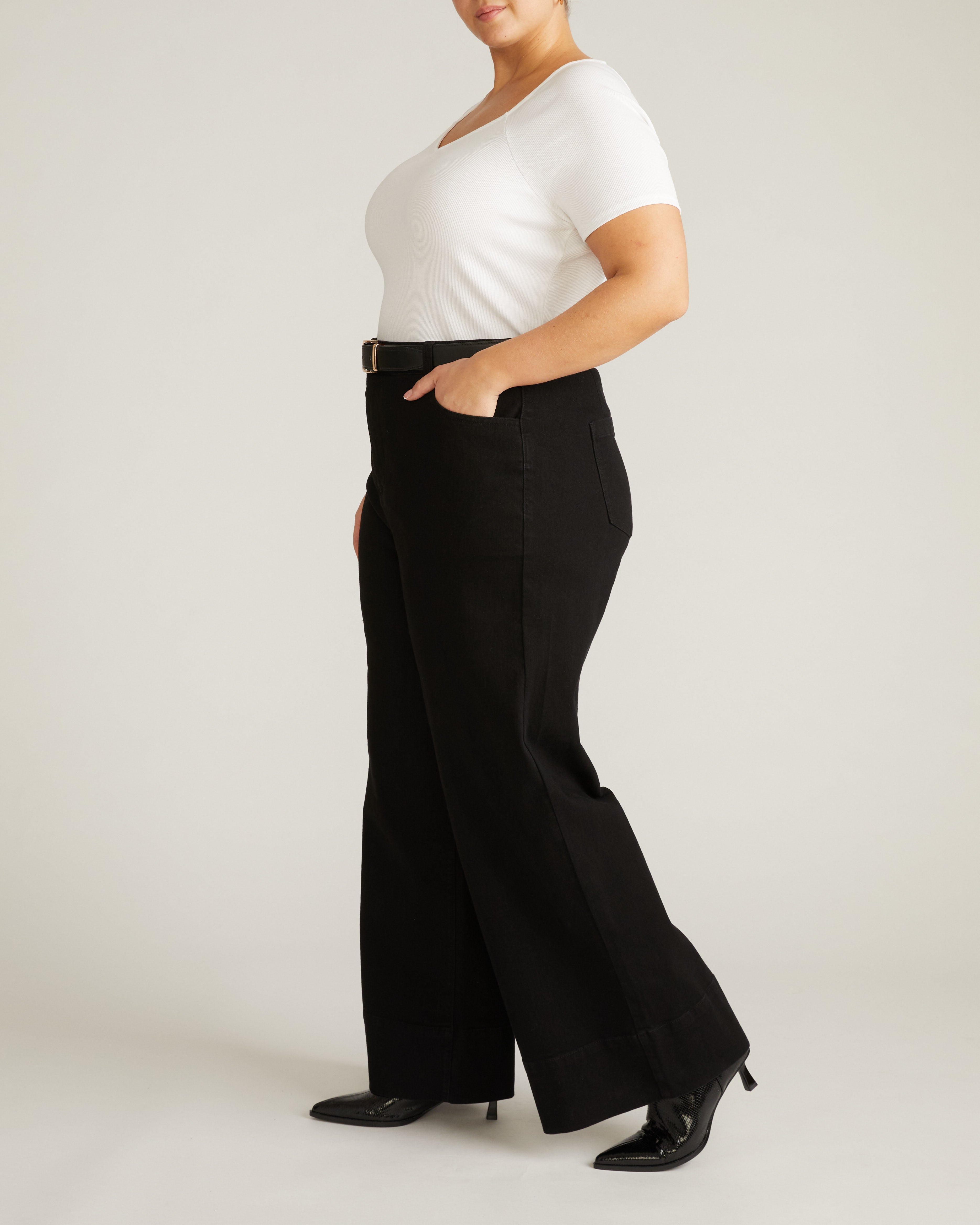 Carey Ribbed Sweetheart Tee - White