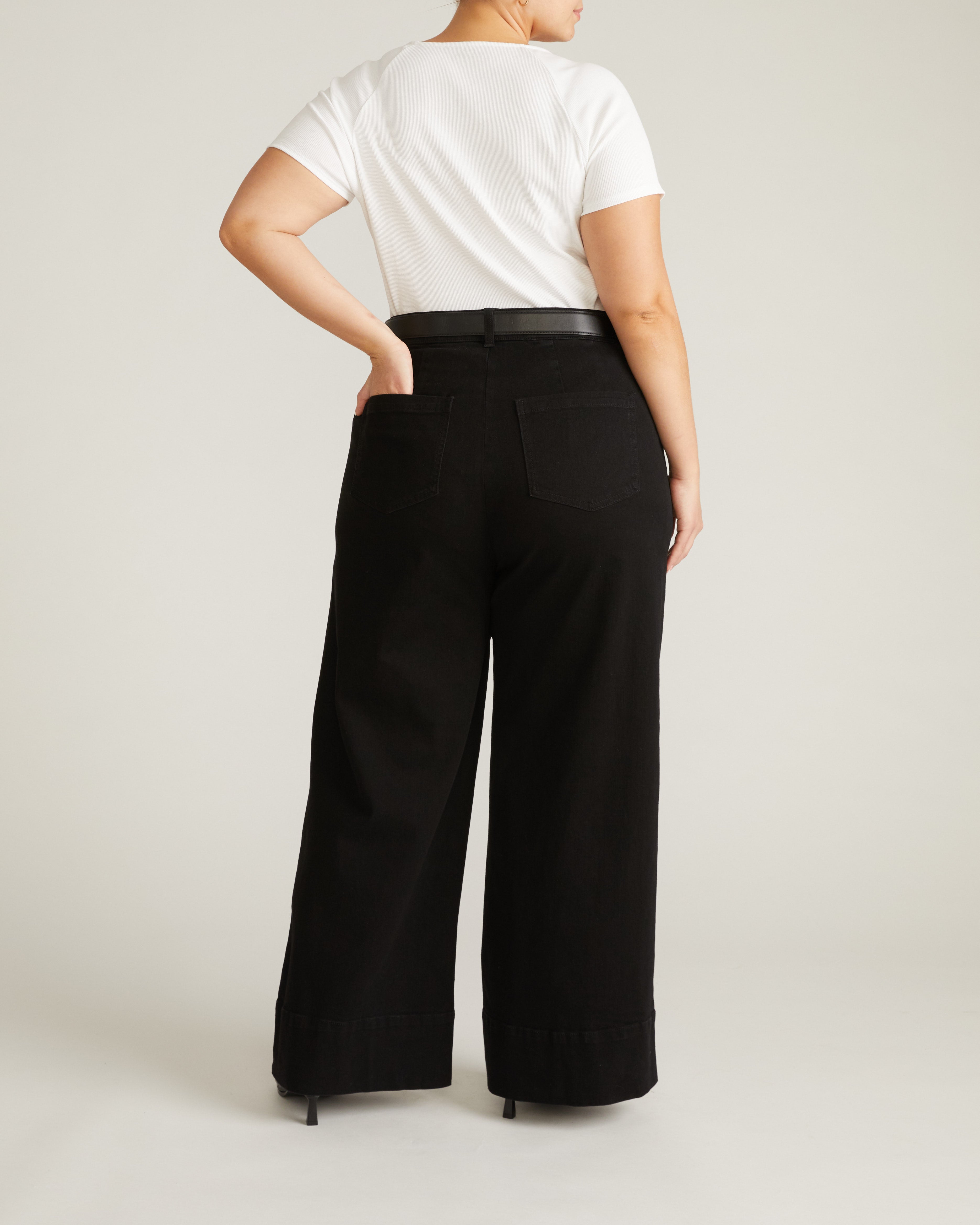 Carey Ribbed Sweetheart Tee - White