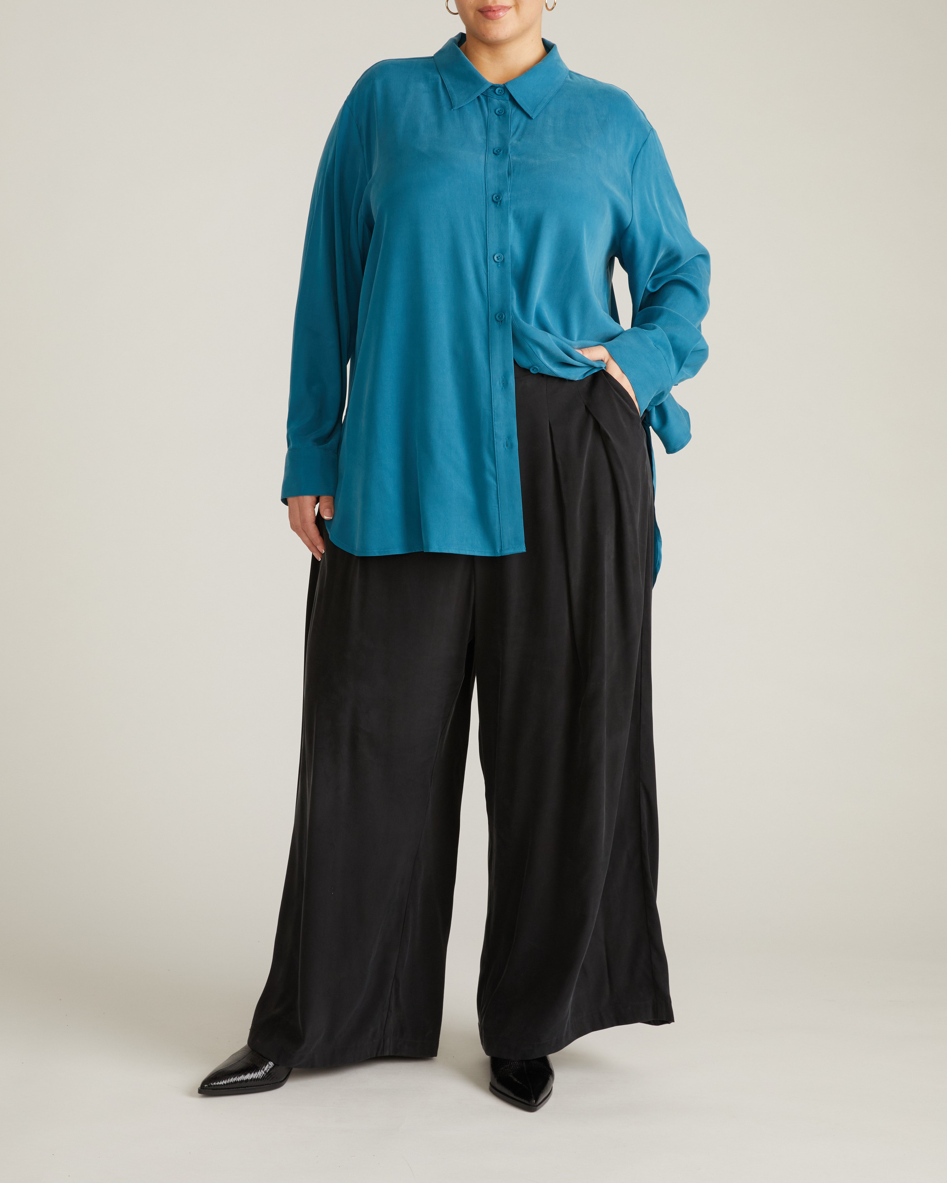 Cooling Stretch Cupro Oversized Artist Shirt - Blue Beetle