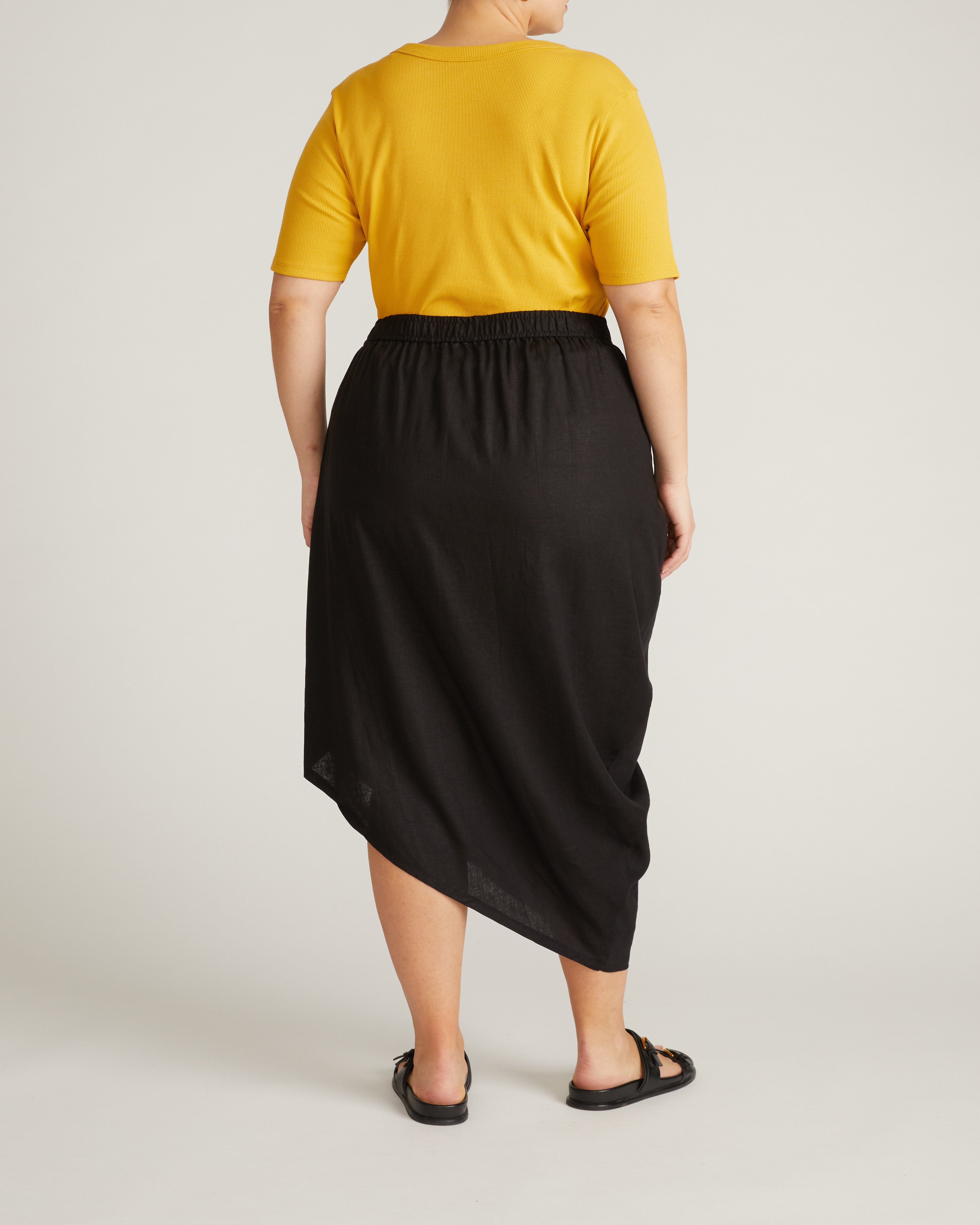 Classic V-Neck Ribbed Tee - Goldenrod